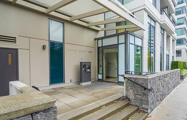 404 1688 Pullman Porter Street Mount Pleasant VE