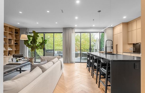 5938 Elm Street Kerrisdale