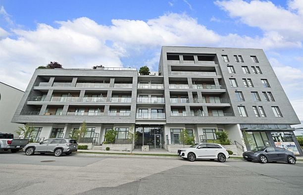 301 8888 Osler Street Marpole