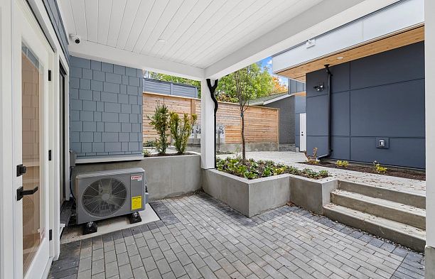 2438 W 49th Avenue S.W. Marine
