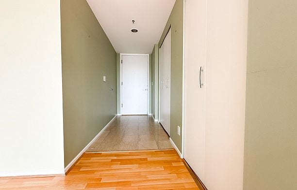 1103 212 Davie Street Yaletown