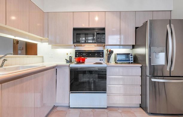 704 990 Beach Avenue Yaletown