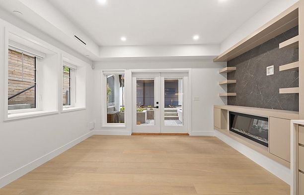 2438 W 49th Avenue S.W. Marine