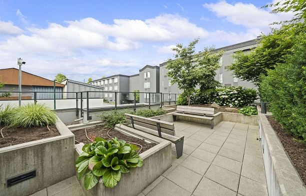 301 8888 Osler Street Marpole