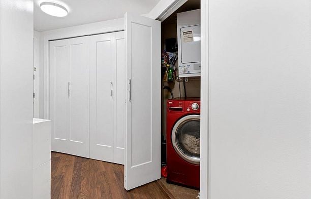 1401 907 Beach Avenue Yaletown