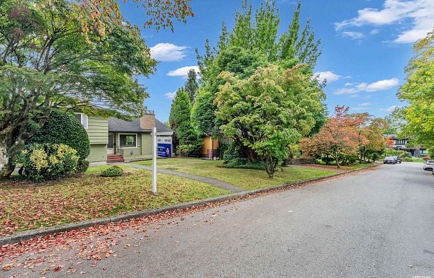 2056 W 29th Avenue Quilchena