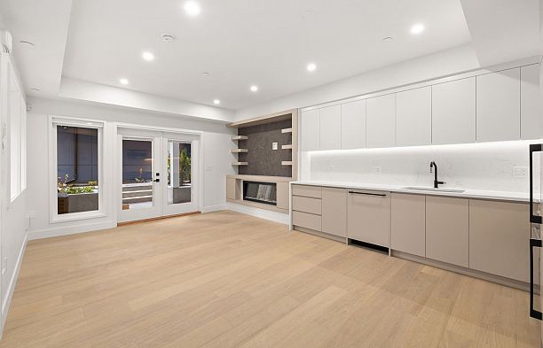 2438 W 49th Avenue S.W. Marine