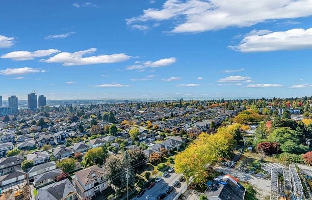 1504 7418 Paulson Street South Cambie