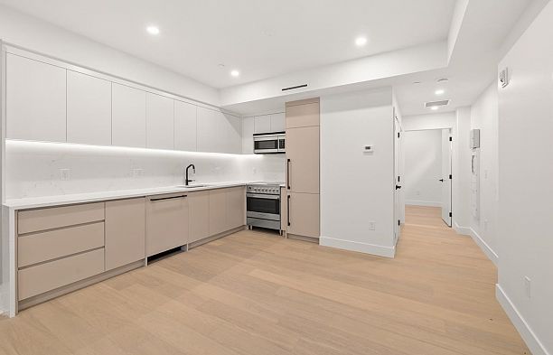2438 W 49th Avenue S.W. Marine