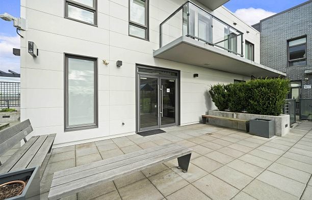 301 8888 Osler Street Marpole