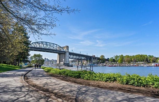 1401 907 Beach Avenue Yaletown