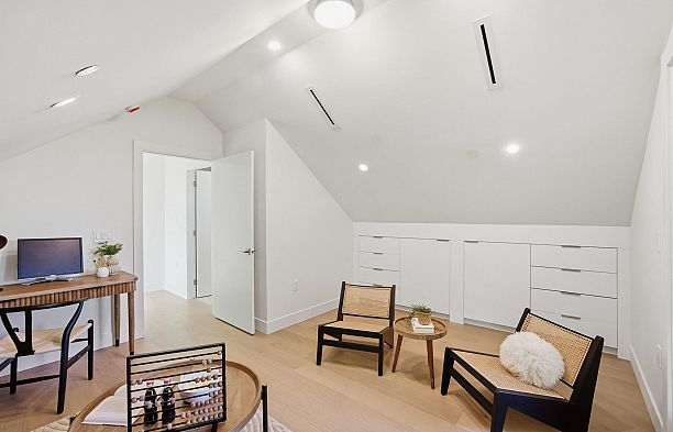 1 6141 Yew Street Kerrisdale