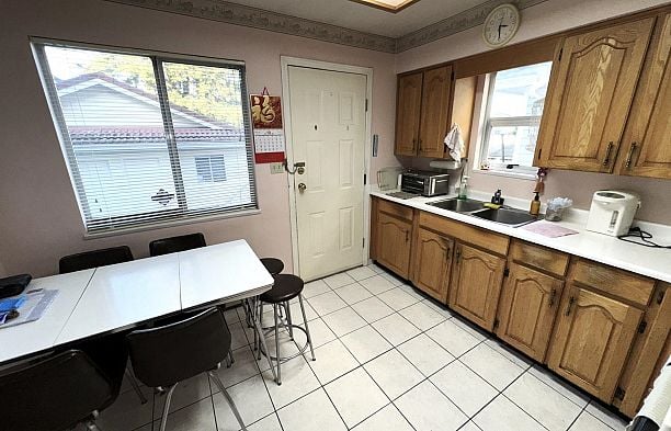 963 E 11th Avenue Mount Pleasant VE