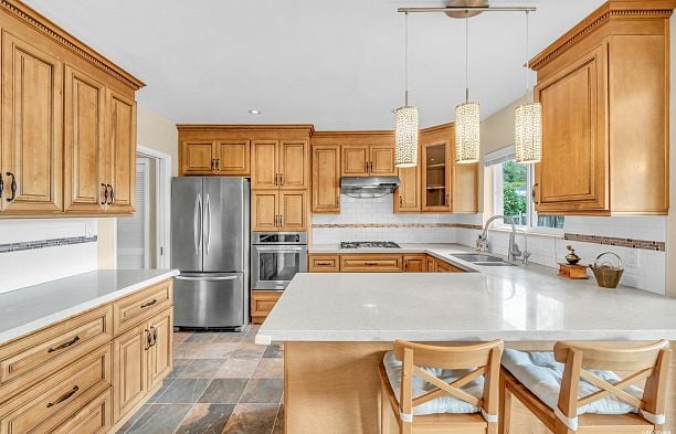 2056 W 29th Avenue Quilchena