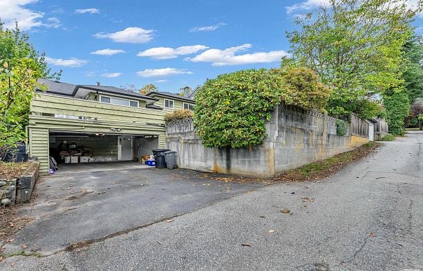 2056 W 29th Avenue Quilchena