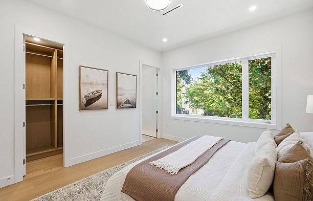 1 6141 Yew Street Kerrisdale