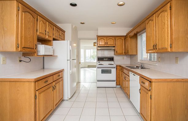 1255 W 64th Avenue Marpole