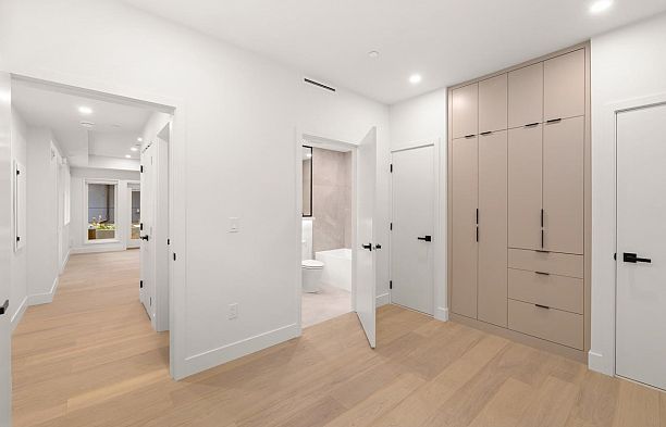 2438 W 49th Avenue S.W. Marine