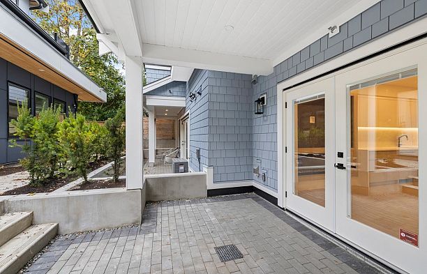 2438 W 49th Avenue S.W. Marine
