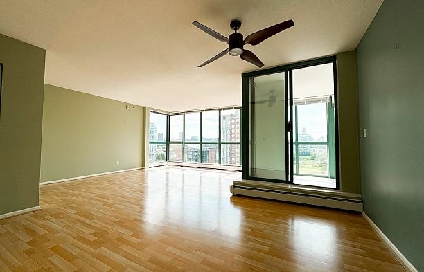 1103 212 Davie Street Yaletown