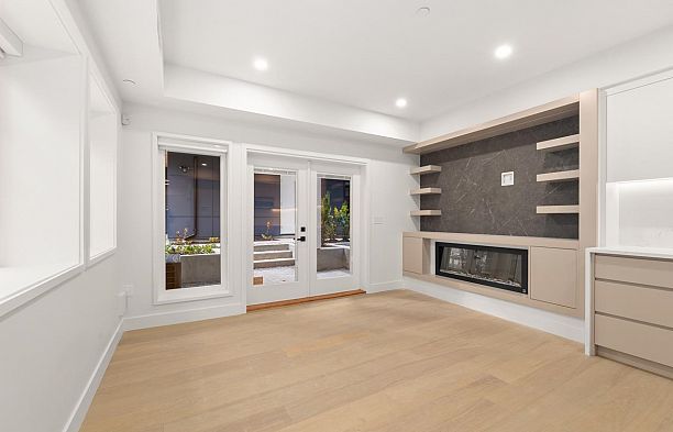 2438 W 49th Avenue S.W. Marine