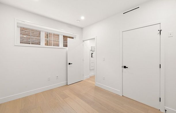 2438 W 49th Avenue S.W. Marine
