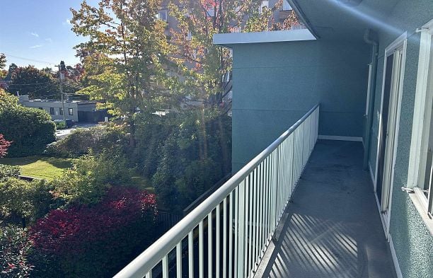 203 2146 W 43rd Avenue Kerrisdale