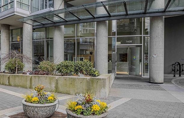 2306 1438 Richards Street Yaletown