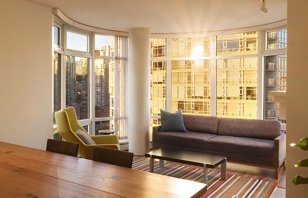 2305 1199 Marinaside Crescent Yaletown