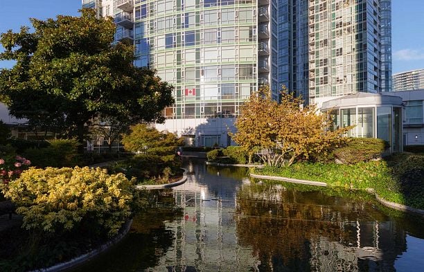 2305 1199 Marinaside Crescent Yaletown