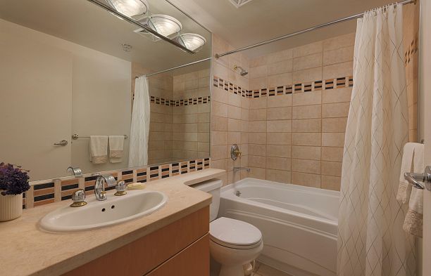 2305 1199 Marinaside Crescent Yaletown