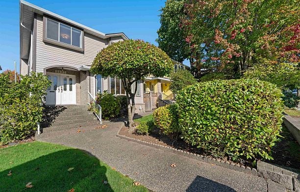 2133 W 49th Avenue Kerrisdale
