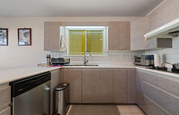 2133 W 49th Avenue Kerrisdale