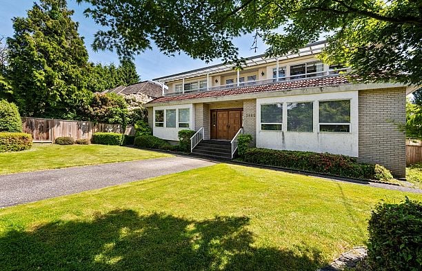 3662 W 49th Avenue Southlands