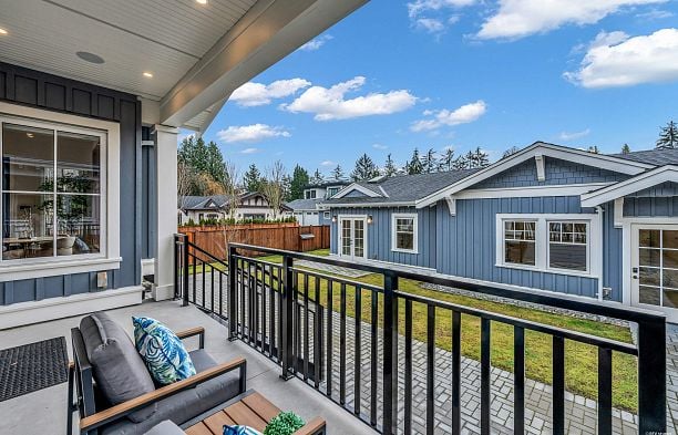 3852 W 50th Avenue Southlands