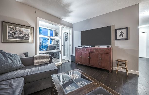 2306 1438 Richards Street Yaletown