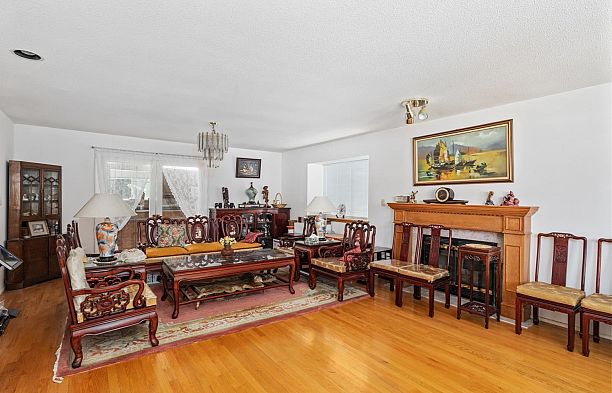 3662 W 49th Avenue Southlands