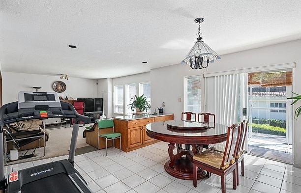 3662 W 49th Avenue Southlands