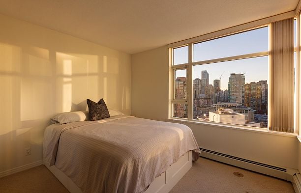 2305 1199 Marinaside Crescent Yaletown