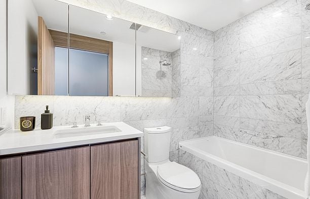 1584 87 Nelson Street Yaletown