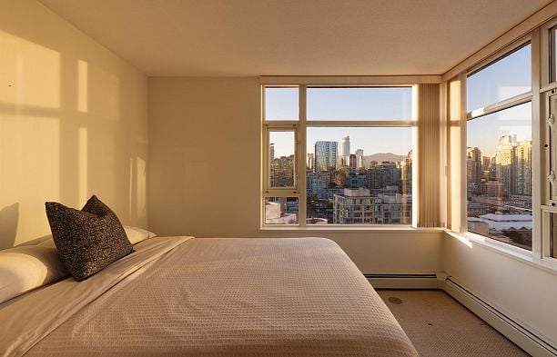 2305 1199 Marinaside Crescent Yaletown