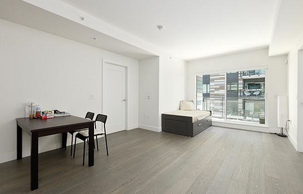 205 488 W 58th Avenue South Cambie