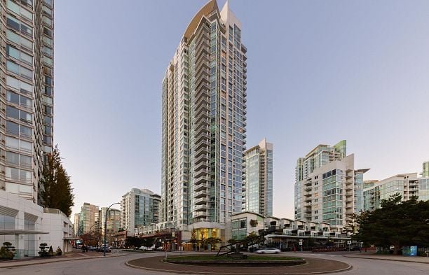 2305 1199 Marinaside Crescent Yaletown