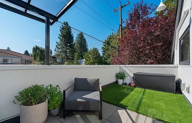 4921 Larch Street MacKenzie Heights