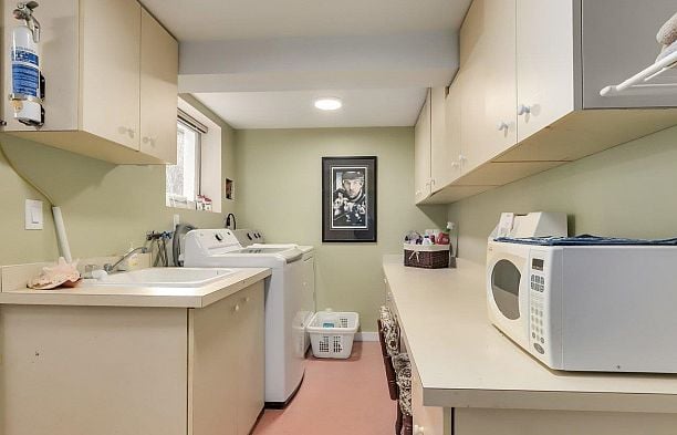 3238 W King Edward Avenue MacKenzie Heights