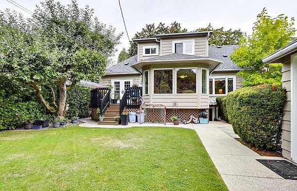 3238 W King Edward Avenue MacKenzie Heights
