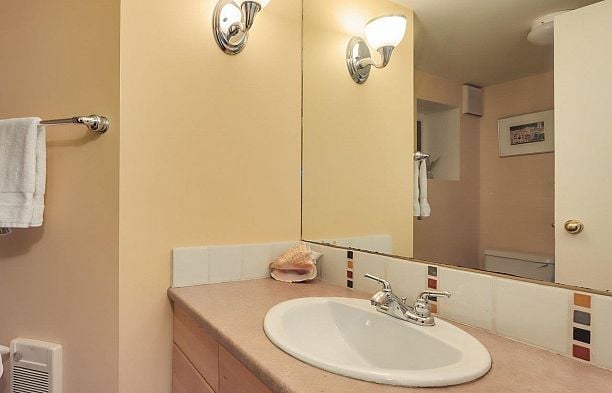 3238 W King Edward Avenue MacKenzie Heights