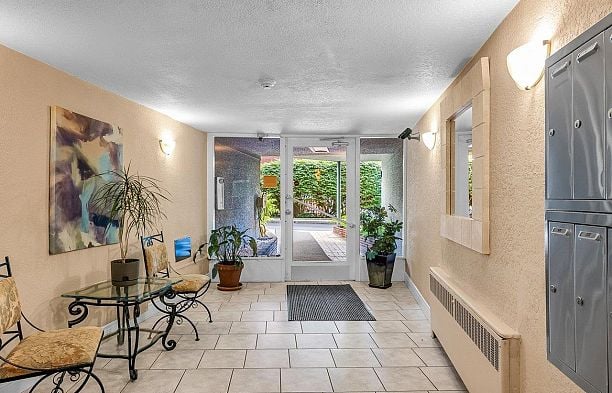 3 2146 W 43rd Avenue Kerrisdale