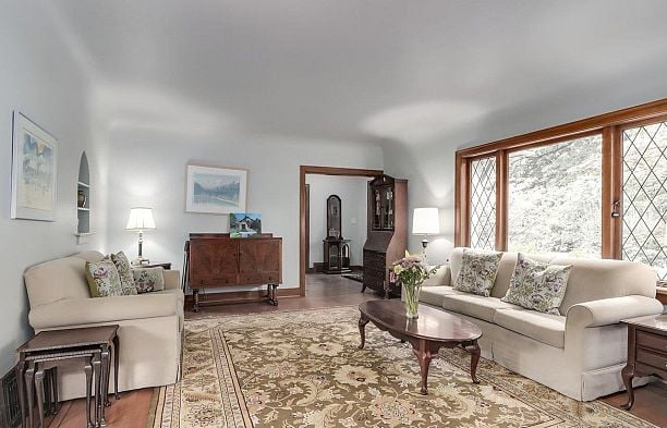 3238 W King Edward Avenue MacKenzie Heights