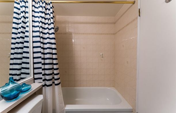 808 756 Great Northern Way Mount Pleasant VE